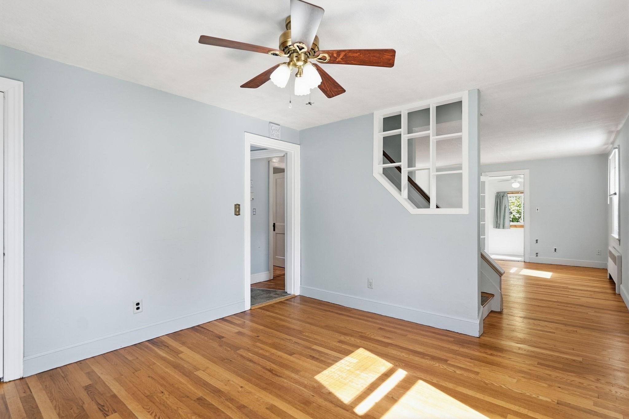 24 Grandview St Property Photo 5