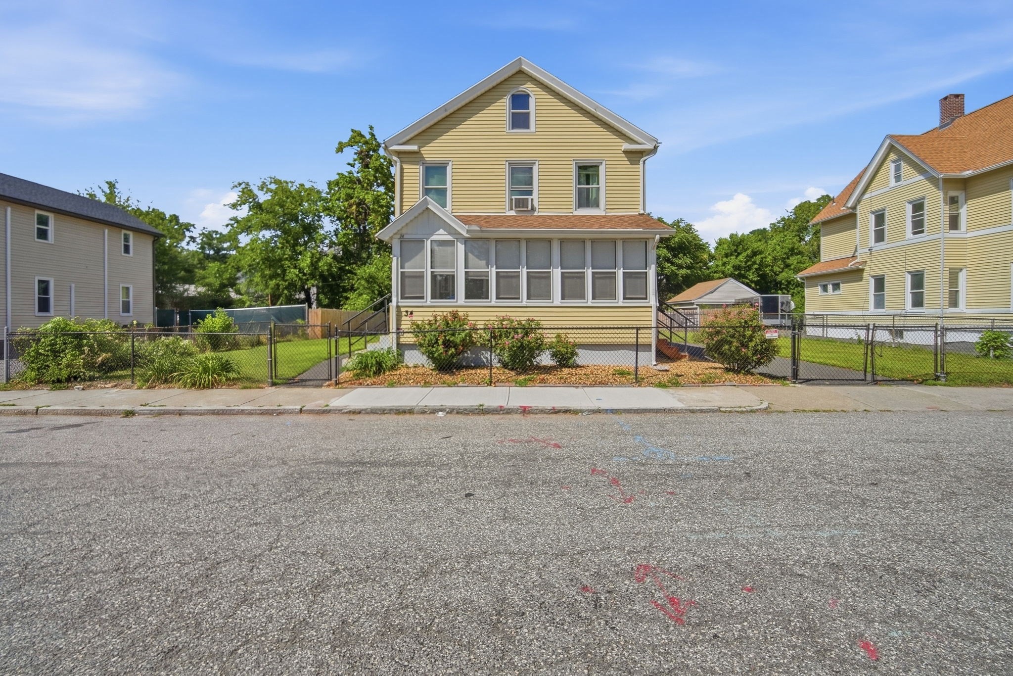 34 Ashley St Property Photo 1