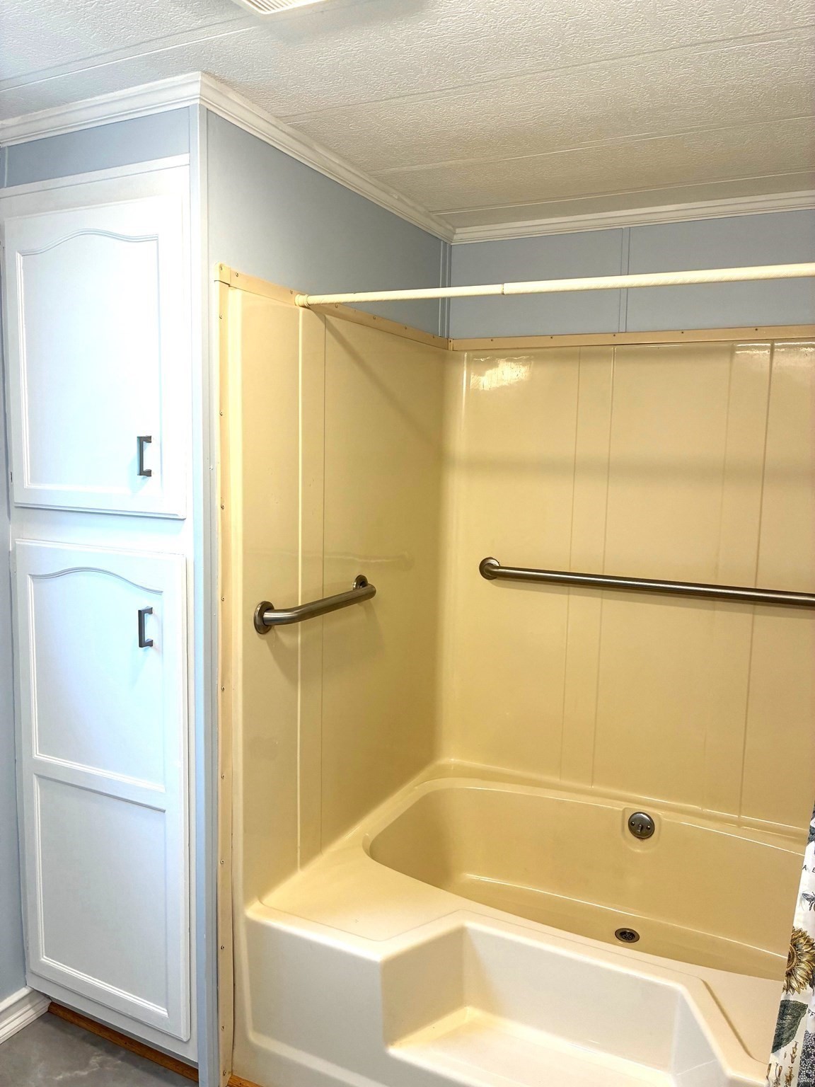 8a Lisa Cir. Property Photo 17