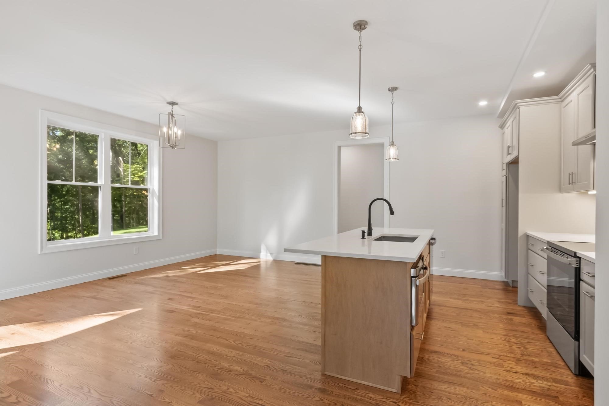 96 King St Property Photo 6