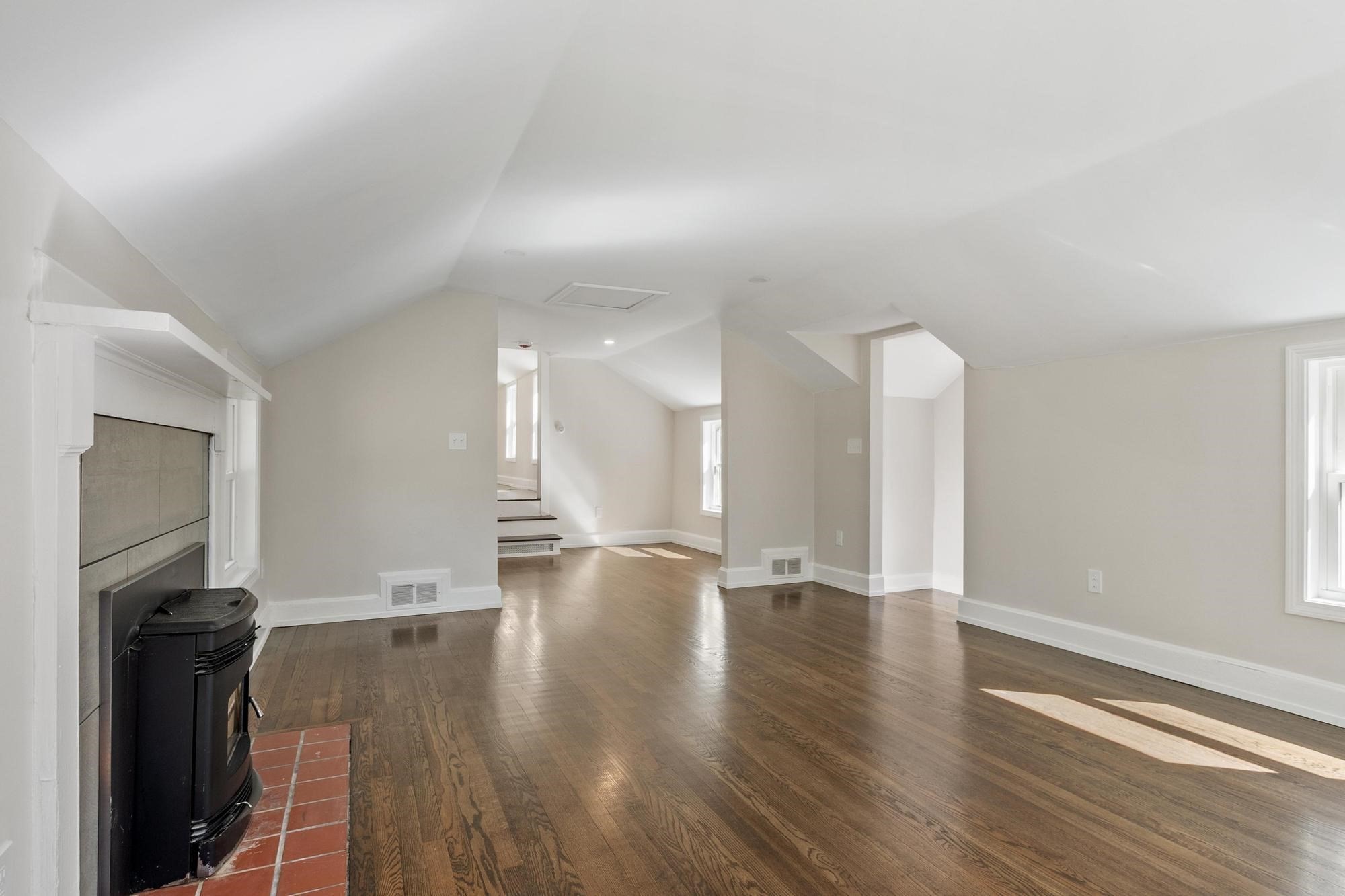 96 King St Property Photo 29