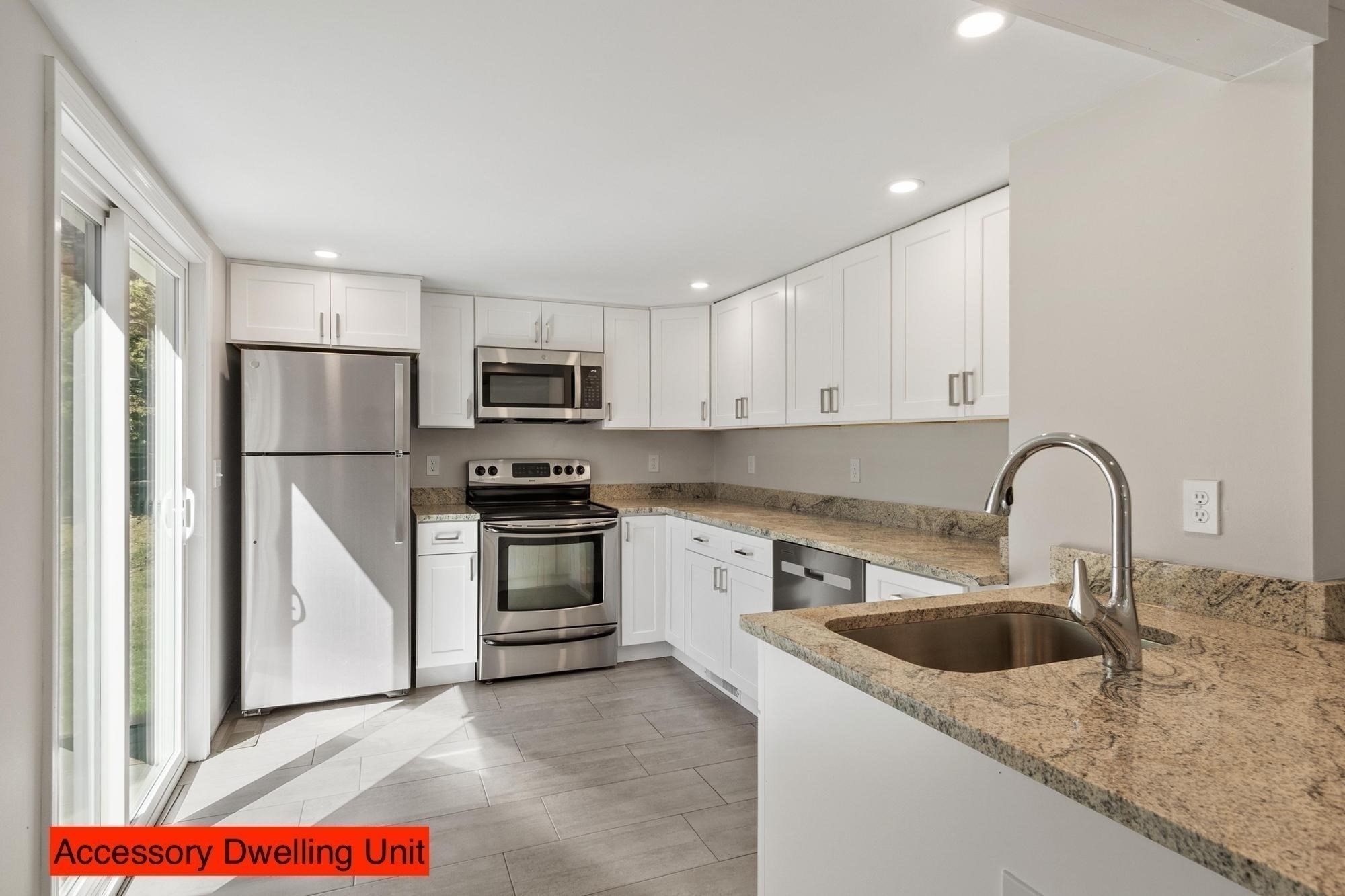 96 King St Property Photo 30