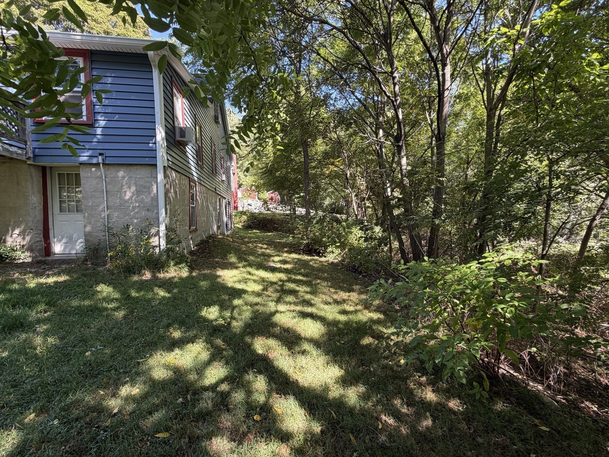 15 Warsaw Avenue Property Photo 3