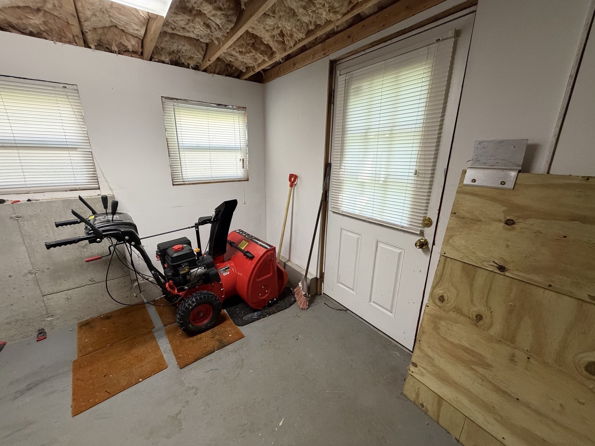 15 Warsaw Avenue Property Photo 29