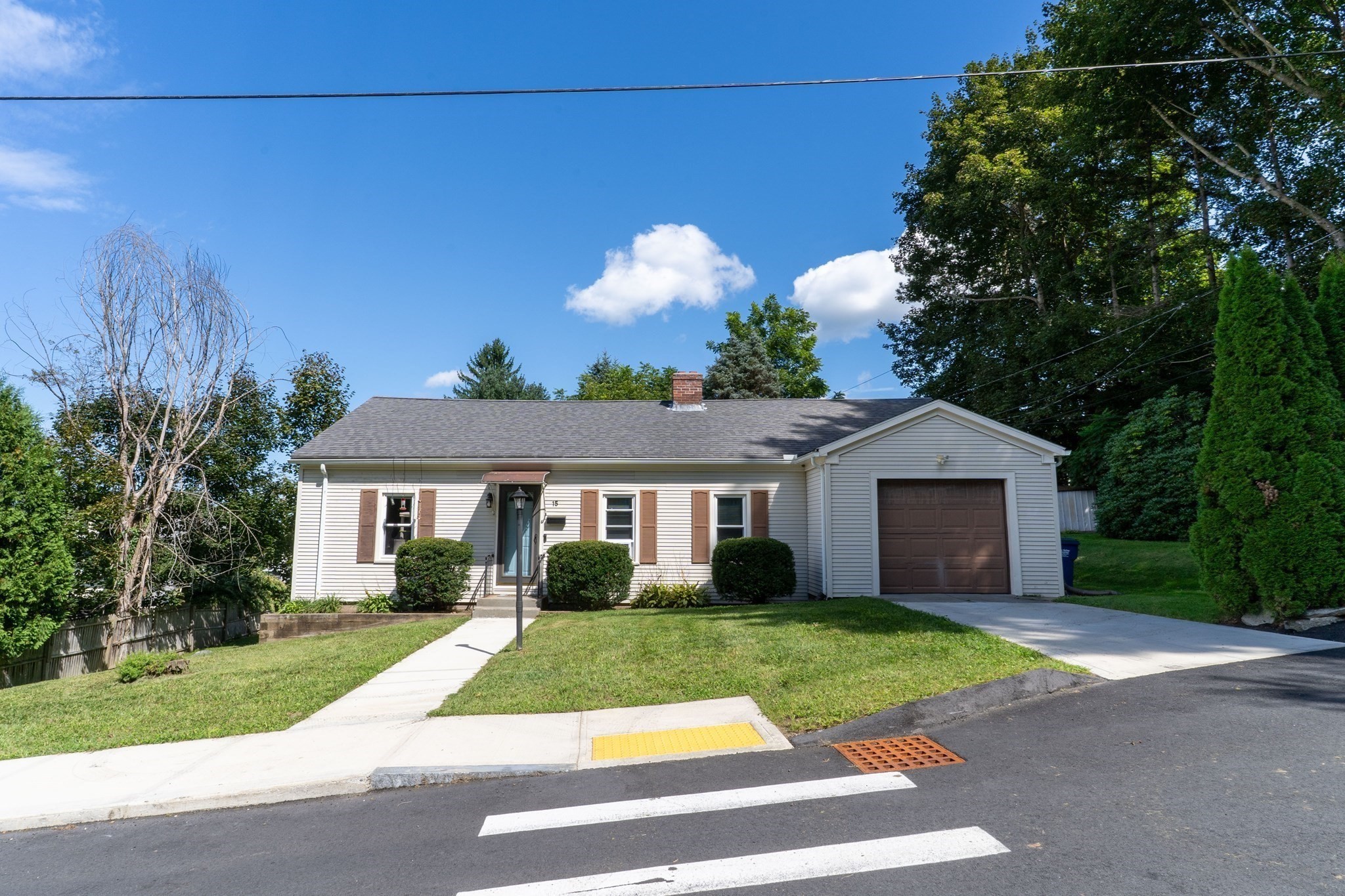 15 Maple Ter Property Photo 4