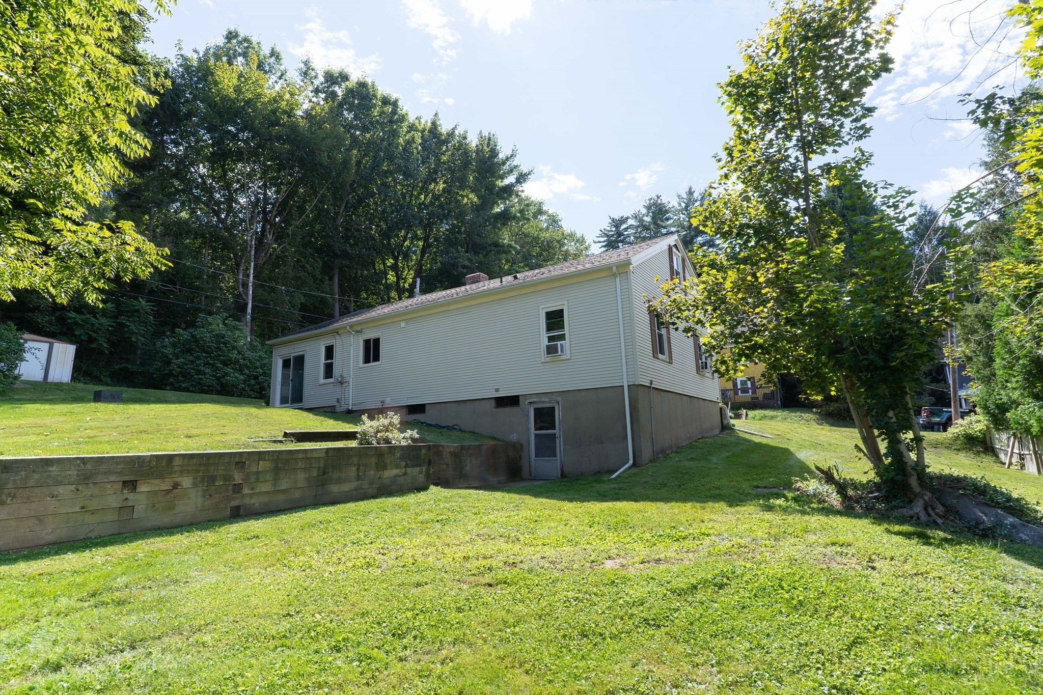 15 Maple Ter Property Photo 5