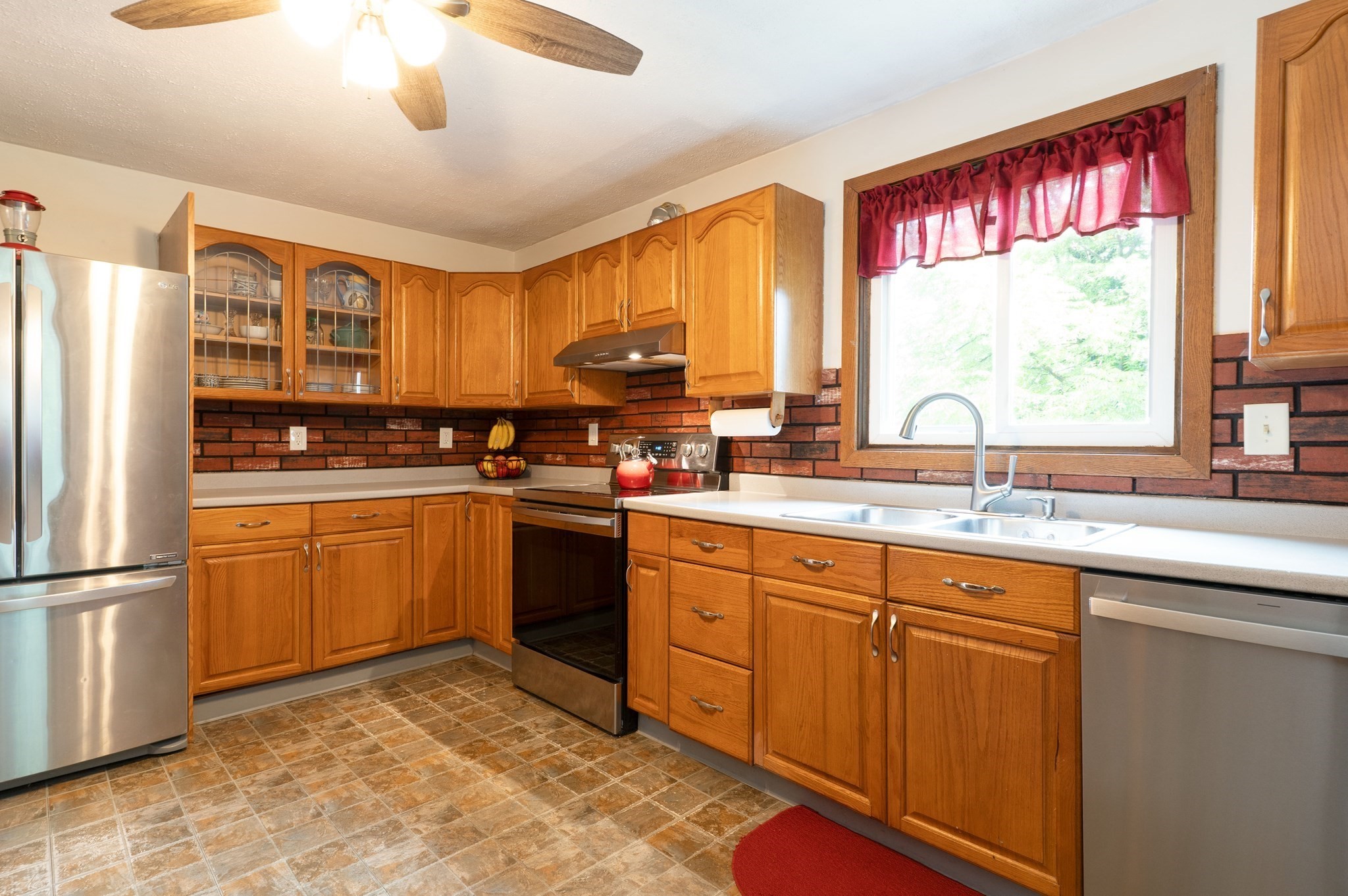 15 Maple Ter Property Photo 12