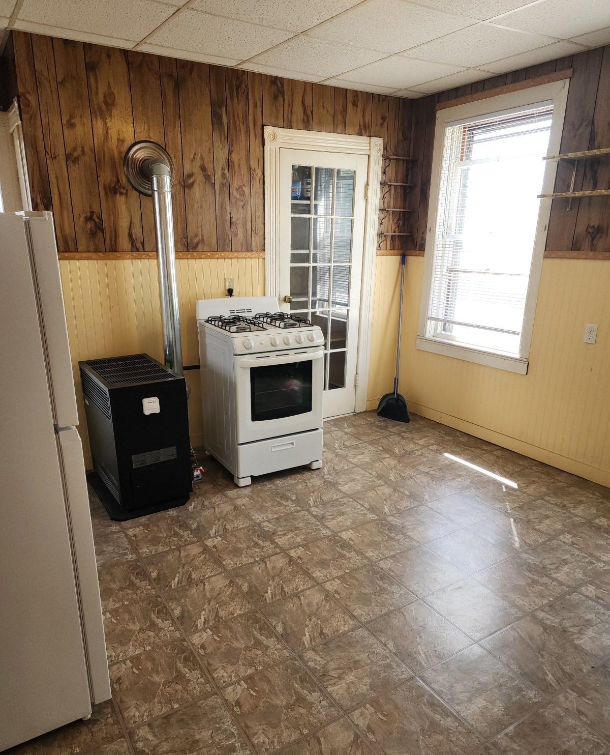 18 Maxwell St # 2 Property Photo 2