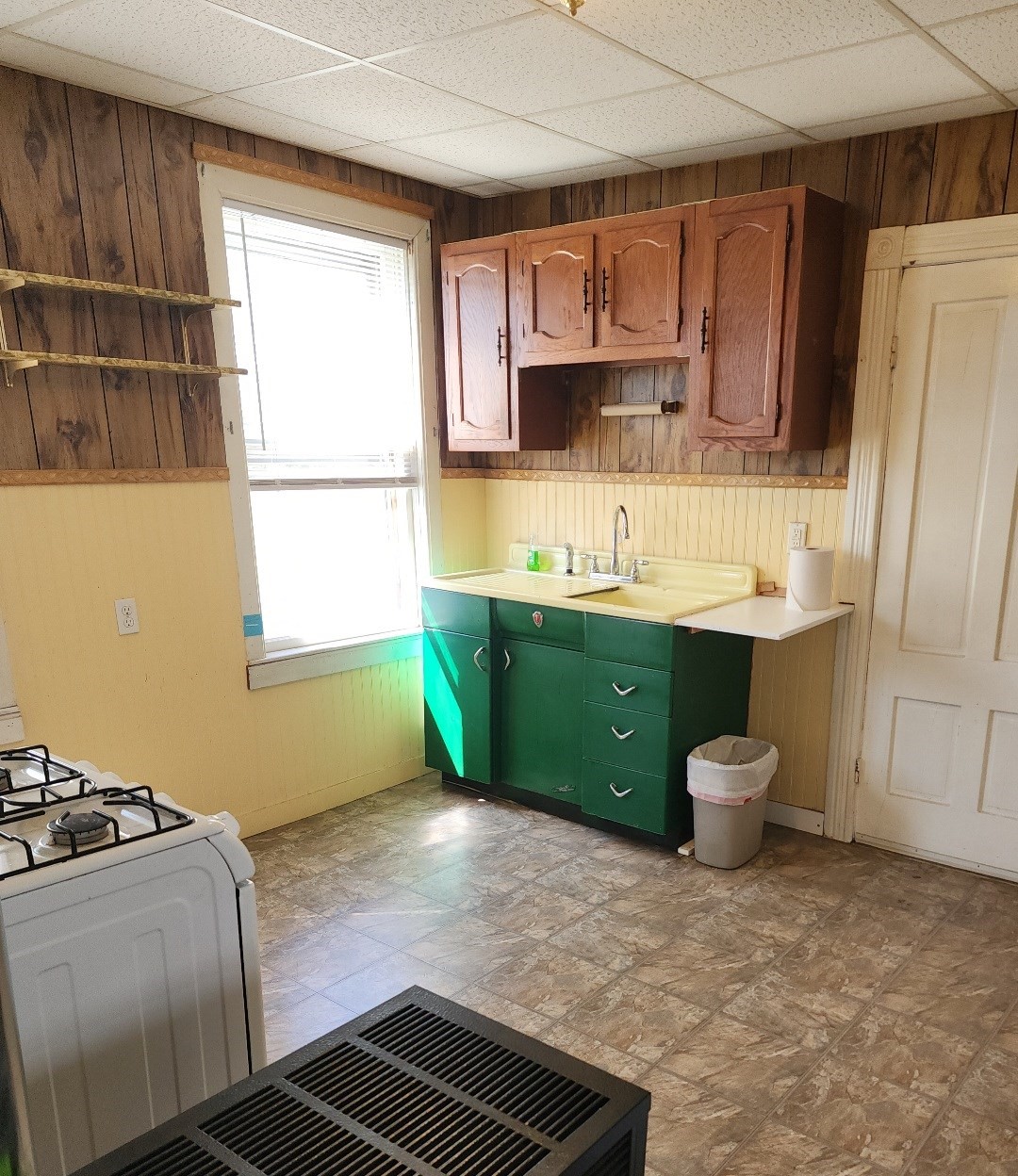 18 Maxwell St # 2 Property Photo 3