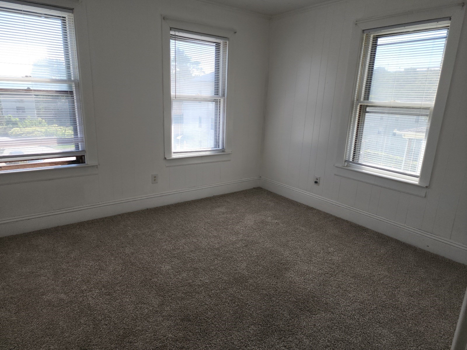 18 Maxwell St # 2 Property Photo 6