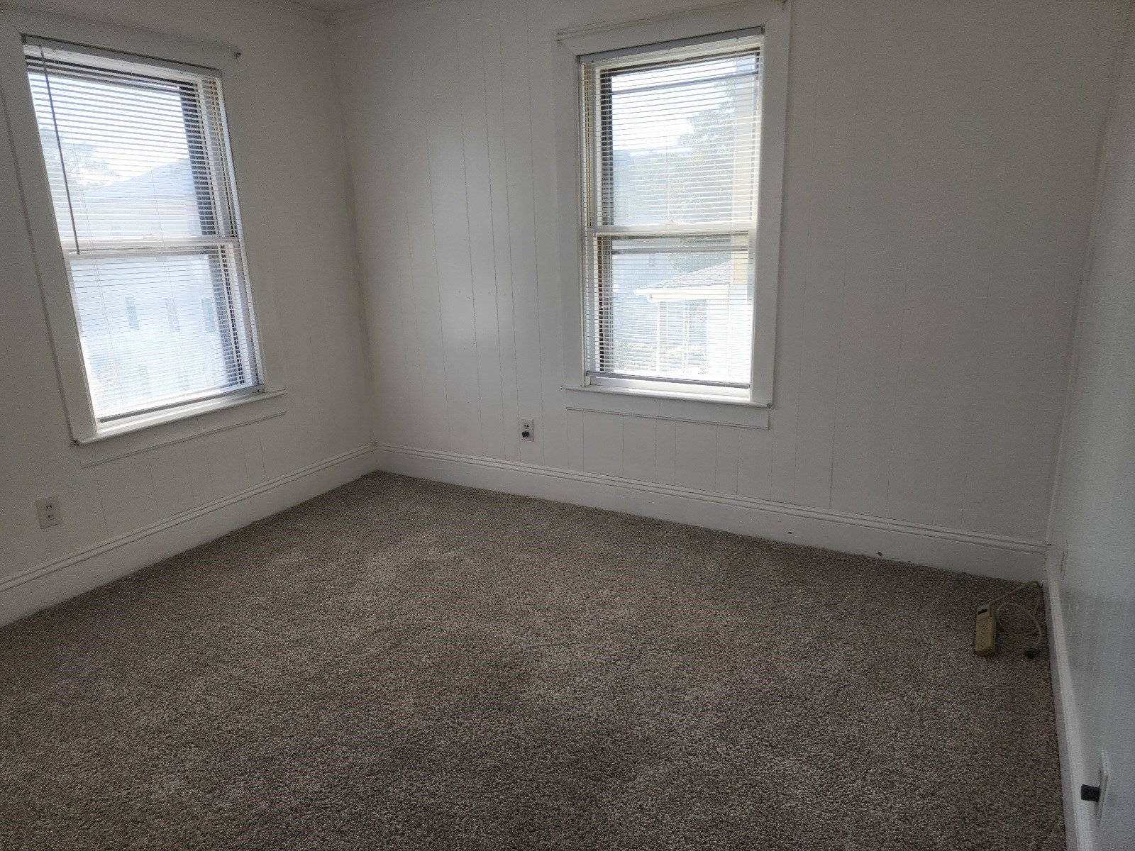 18 Maxwell St # 2 Property Photo 9