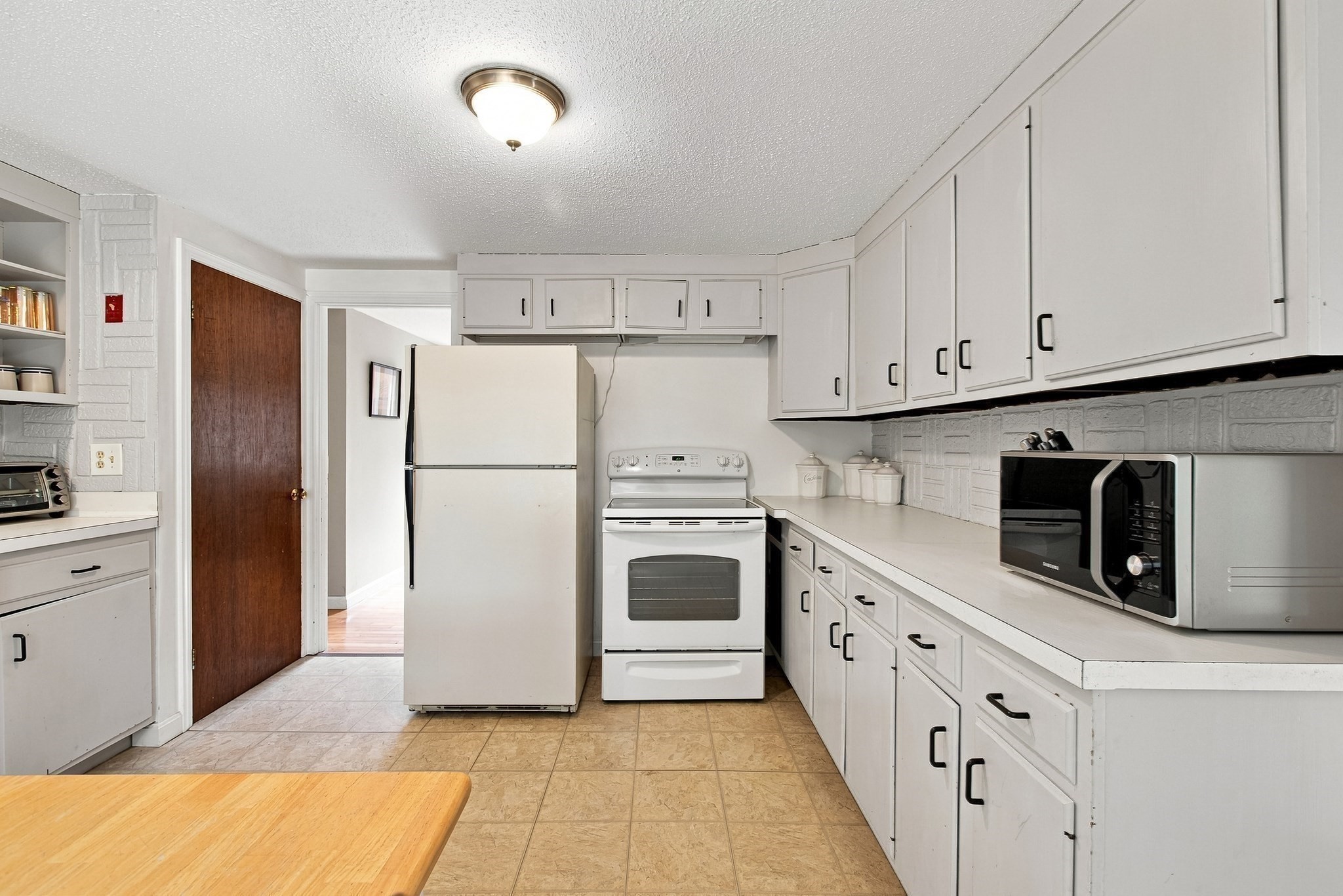 2 Oyster Road Property Photo 8
