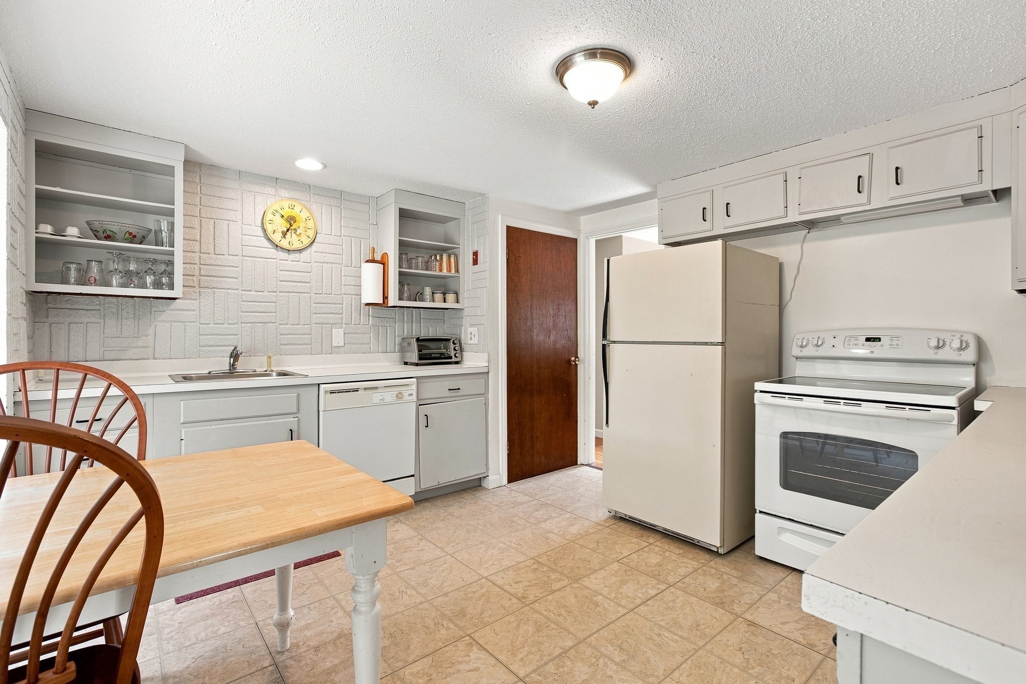 2 Oyster Road Property Photo 10
