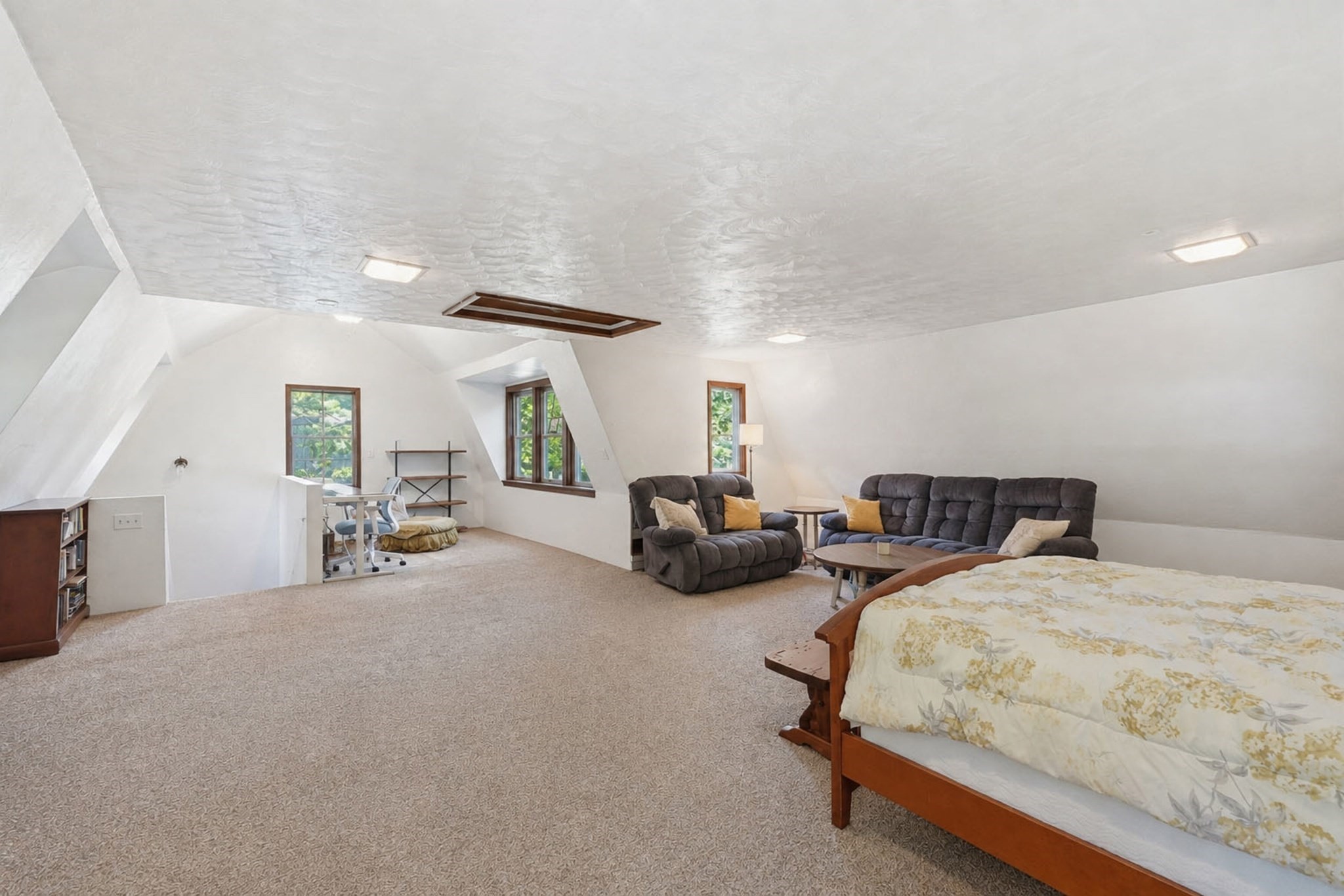 24 Briarcliff Lane Property Photo 30