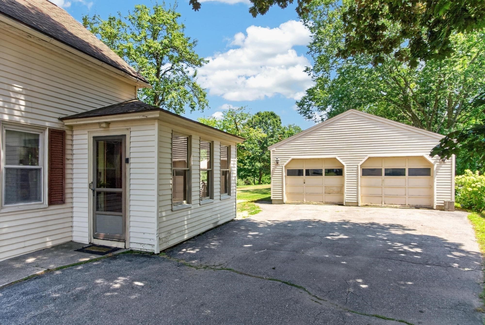 14 Green St. Property Photo 3