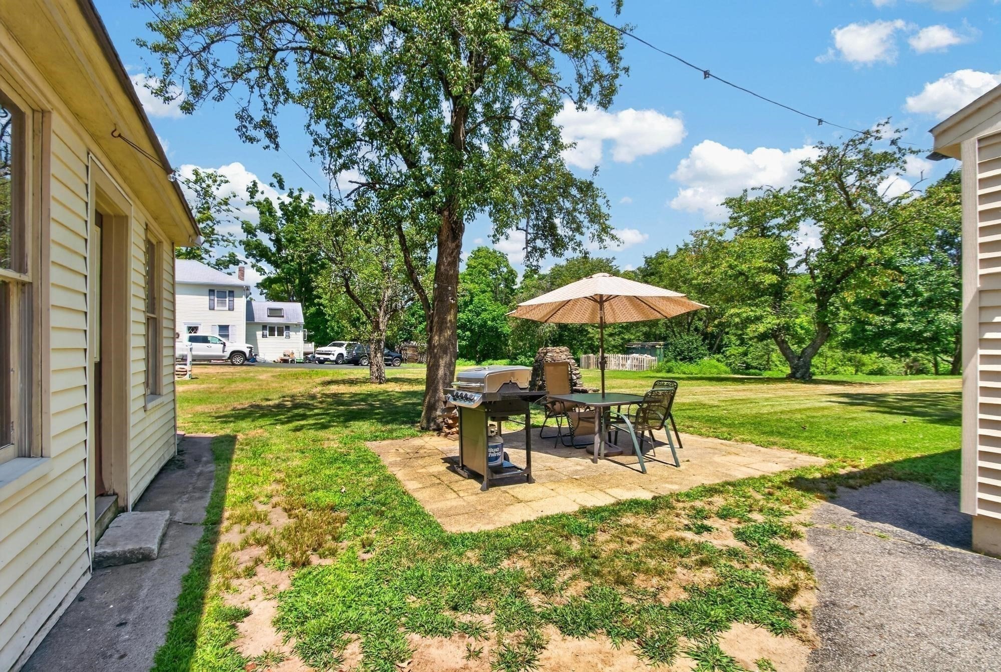 14 Green St. Property Photo 6