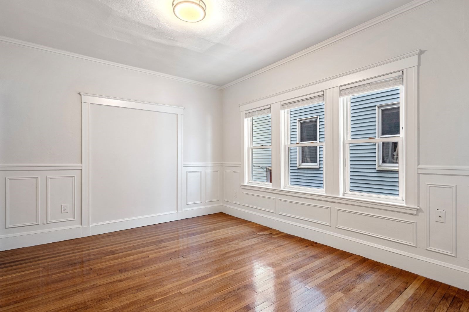 60 Lithgow Street # 1 Property Photo 2