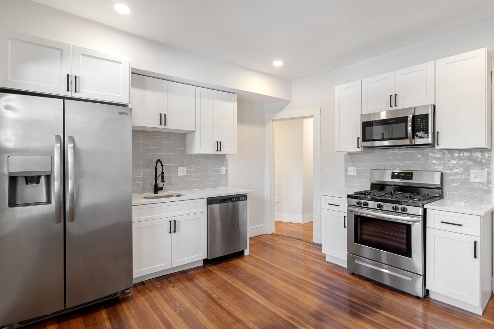 60 Lithgow Street # 1 Property Photo 5