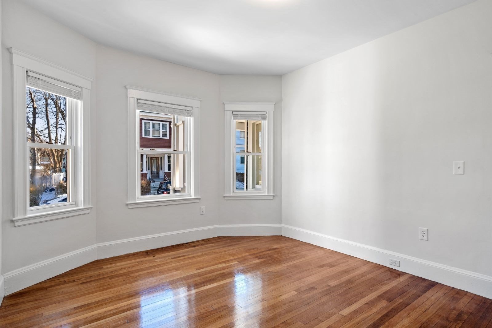 60 Lithgow Street # 1 Property Photo 8