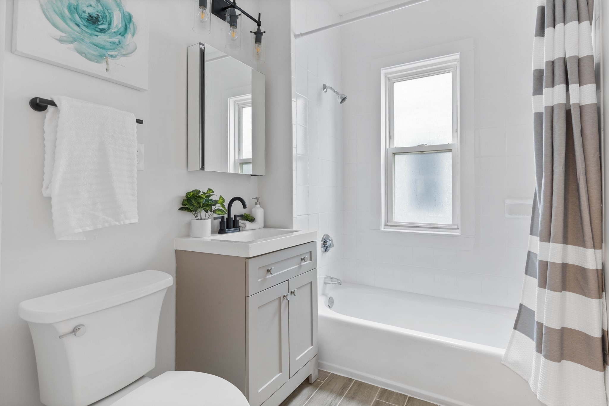 60 Lithgow Street # 1 Property Photo 12