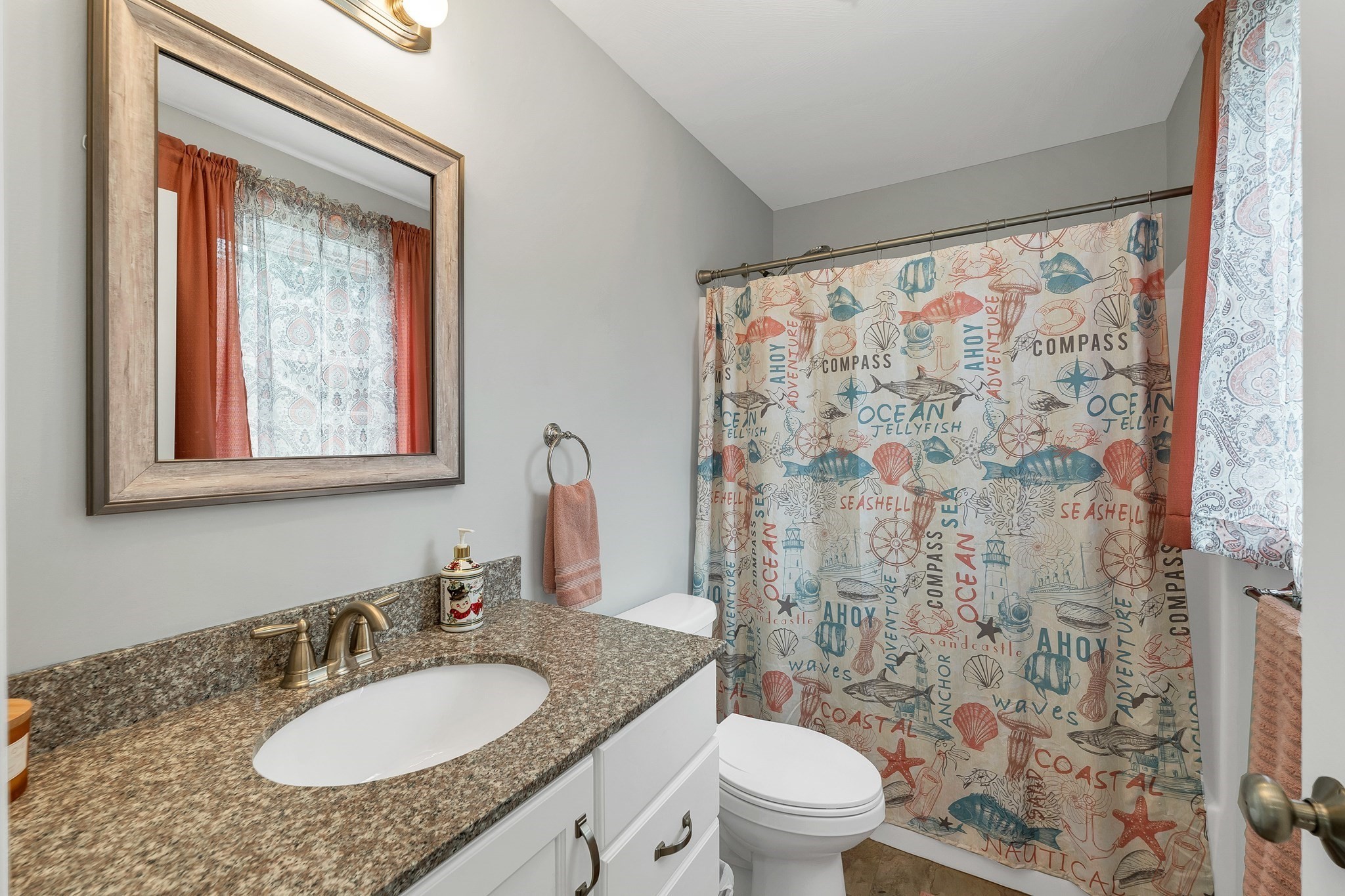 7 Benning St # A Property Photo 15