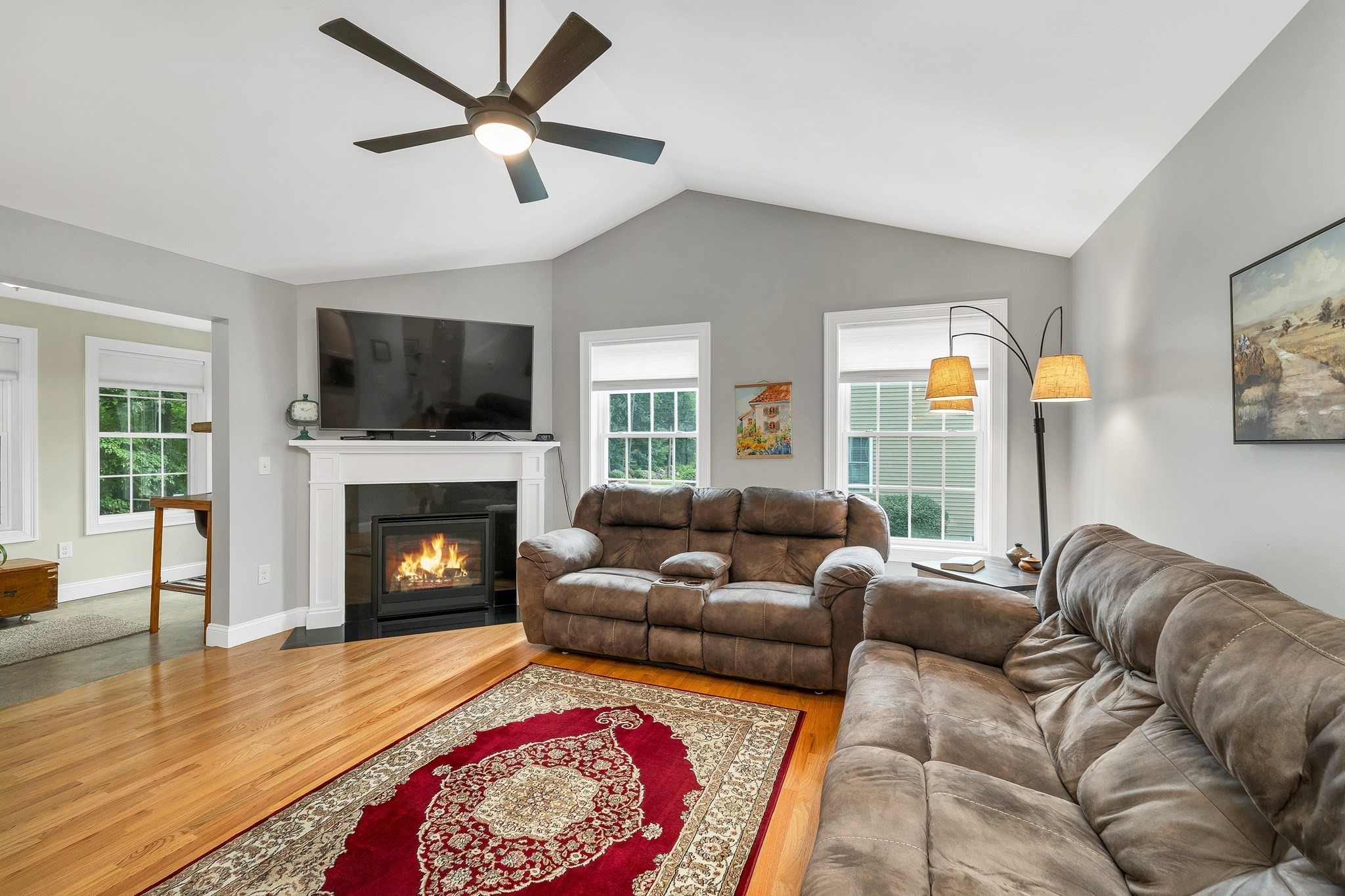 7 Benning St # A Property Photo 16