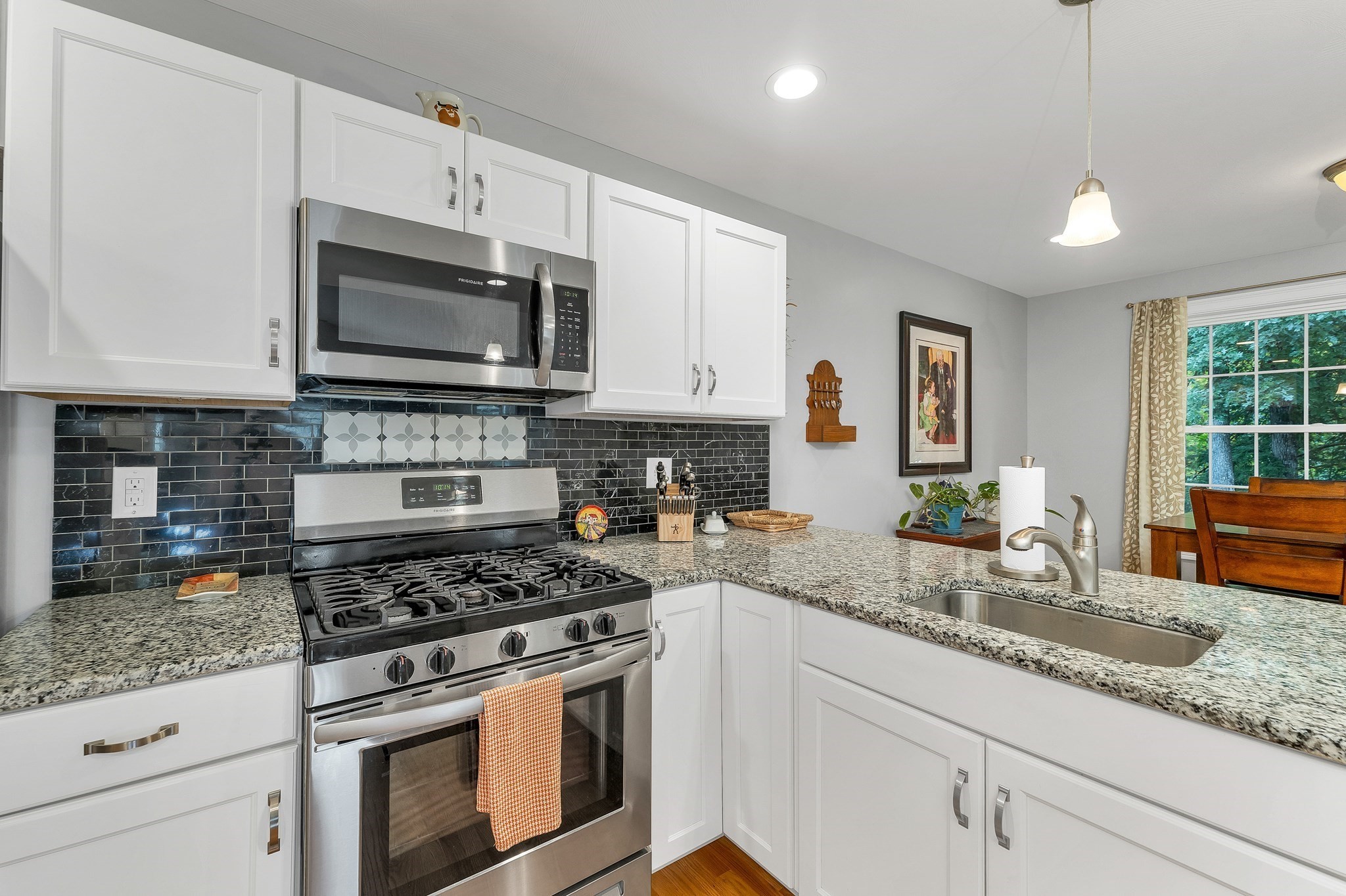 7 Benning St # A Property Photo 28
