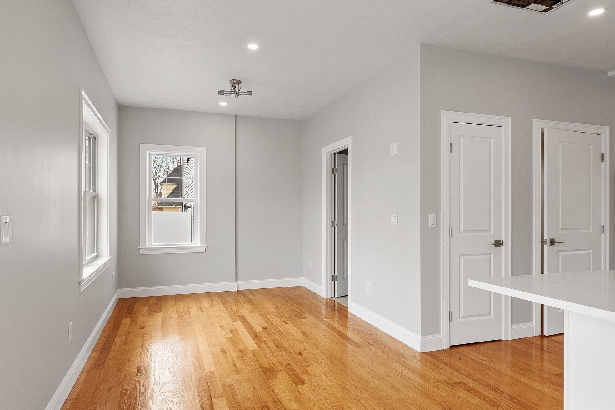 10 Windsor St Property Photo 20
