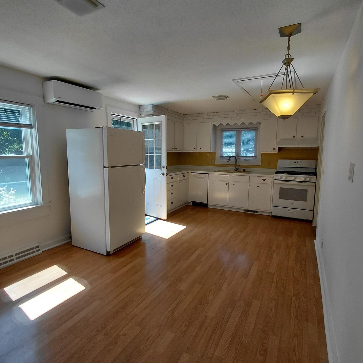 156 Fir Street Property Photo 3