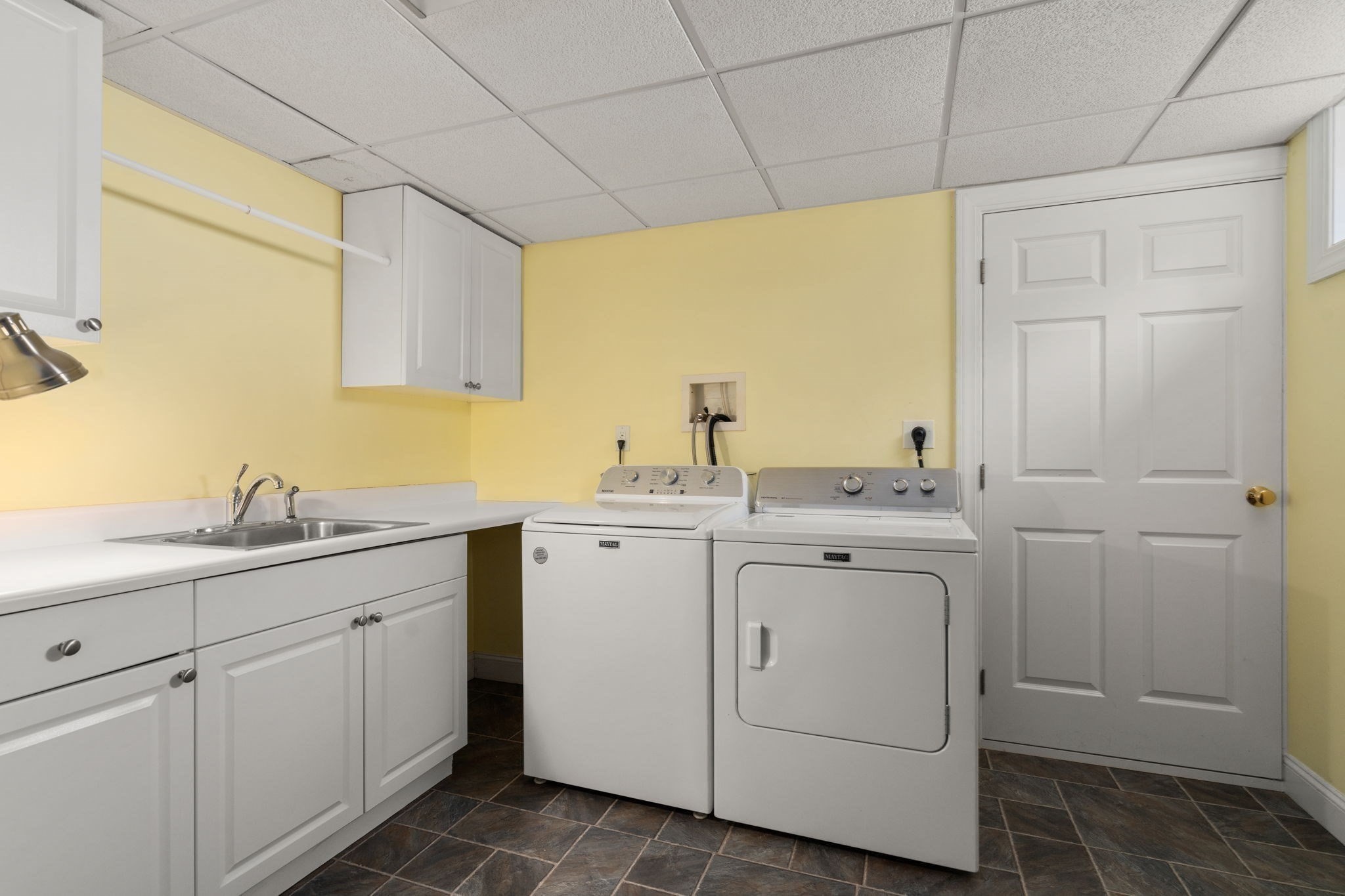 37 School Street Property Photo 29