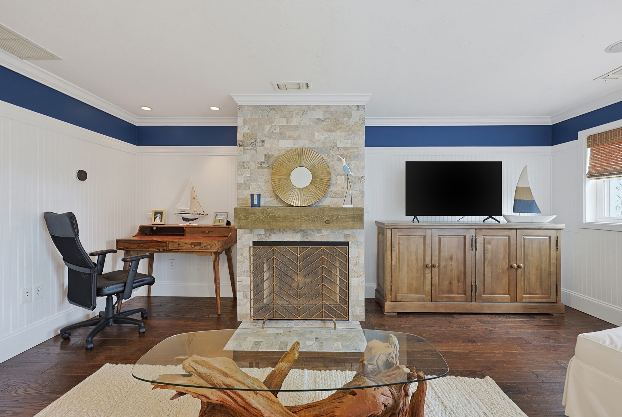 554 White Cliff Dr. Property Photo 10