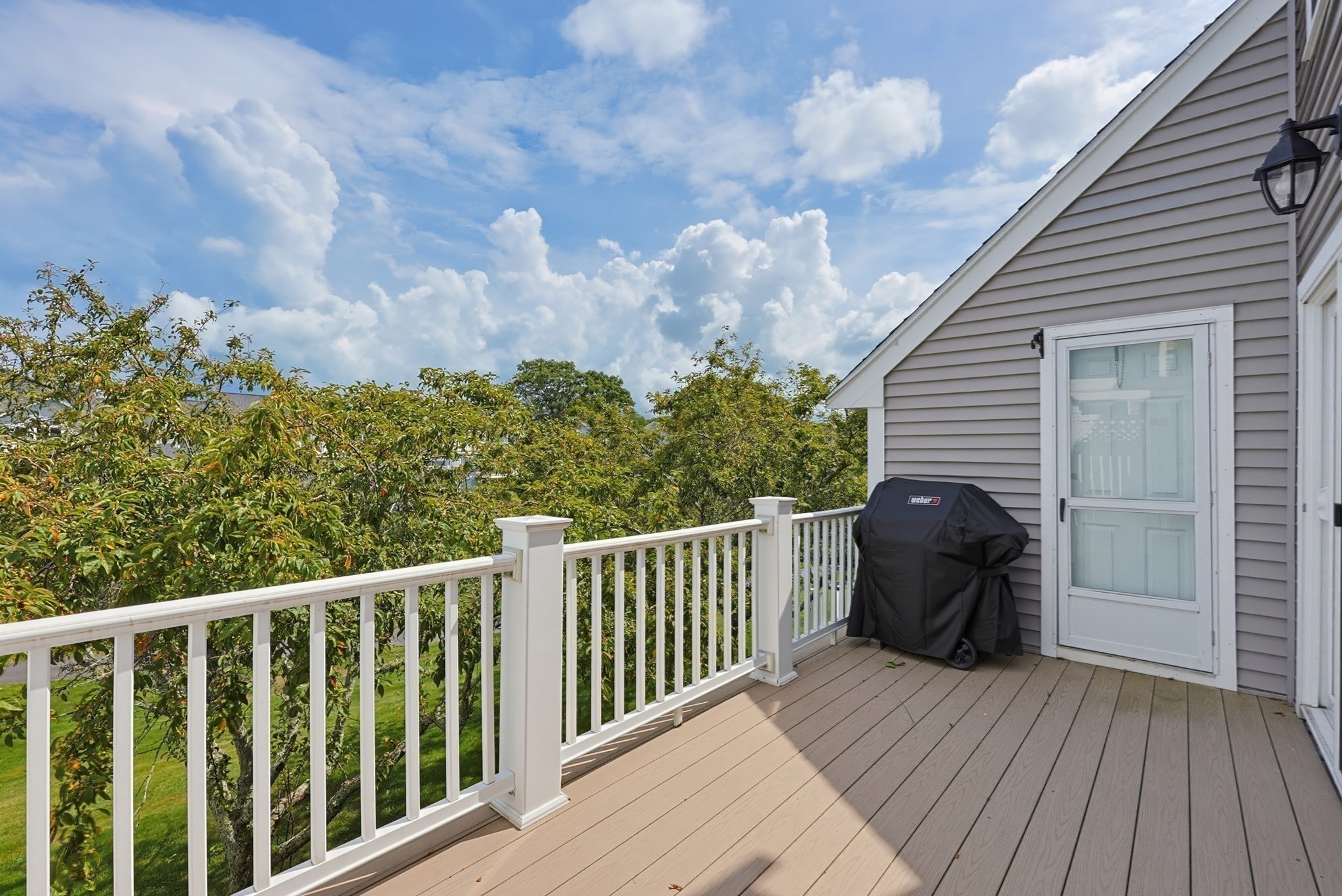 554 White Cliff Dr. Property Photo 17