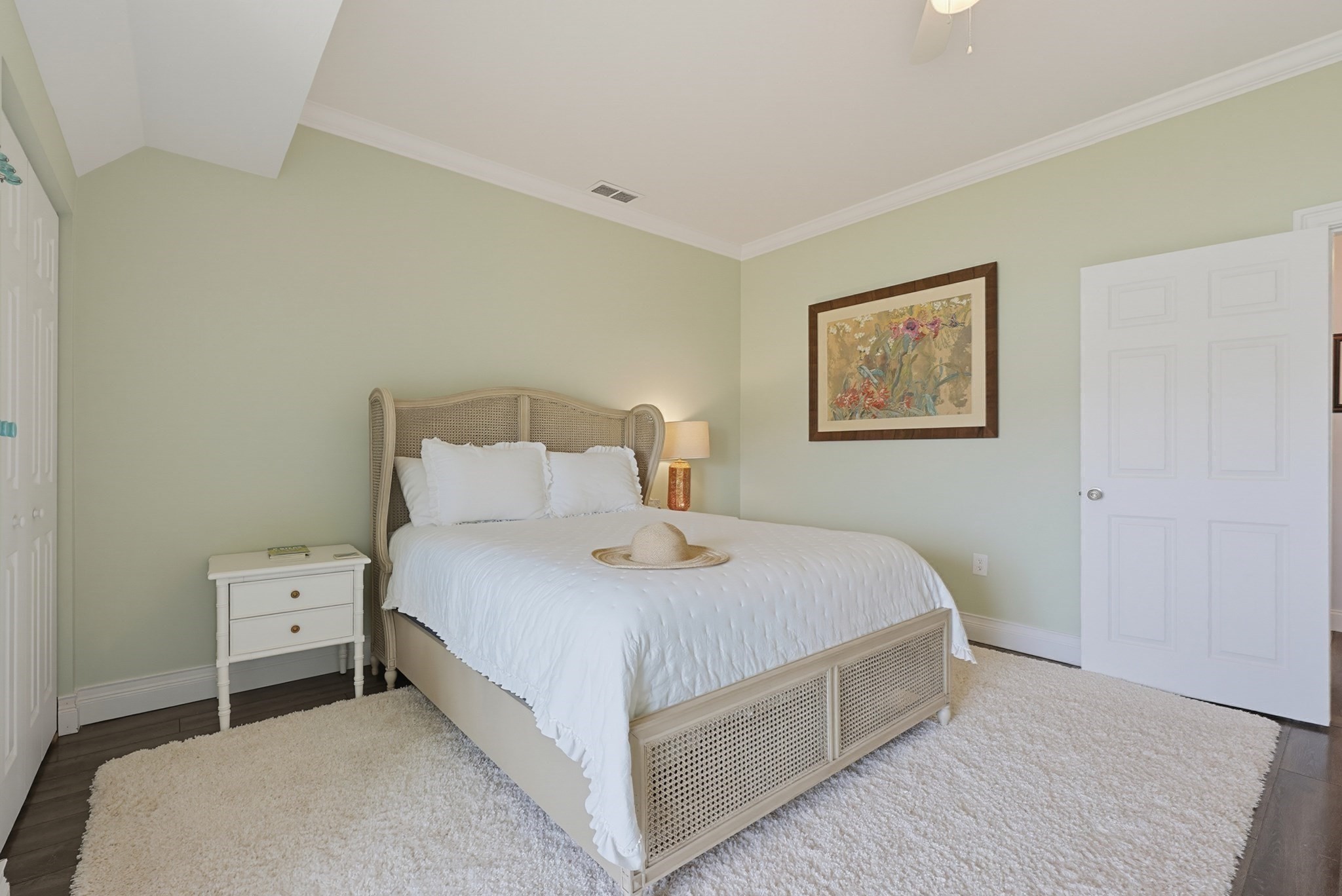 554 White Cliff Dr. Property Photo 19