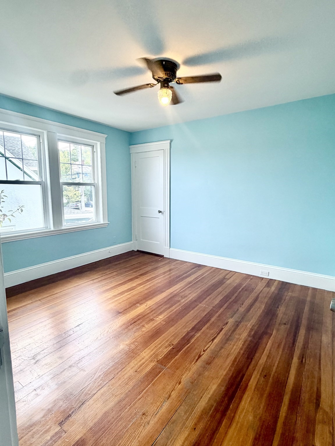 107 Loring Av # 2 Property Photo 1