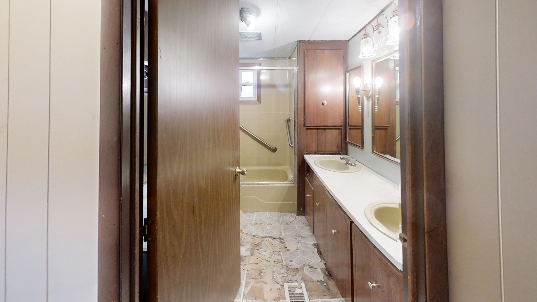 281 Chauncey Walker Street # 86b Property Photo 8