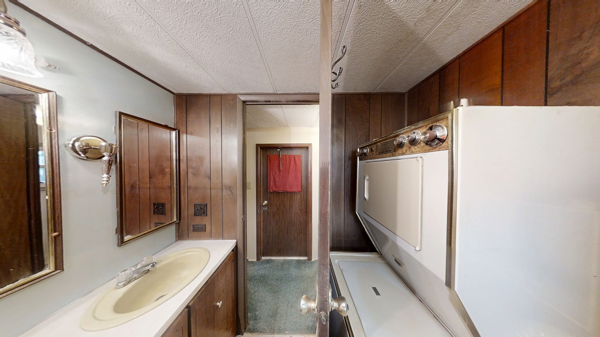 281 Chauncey Walker Street # 86b Property Photo 9