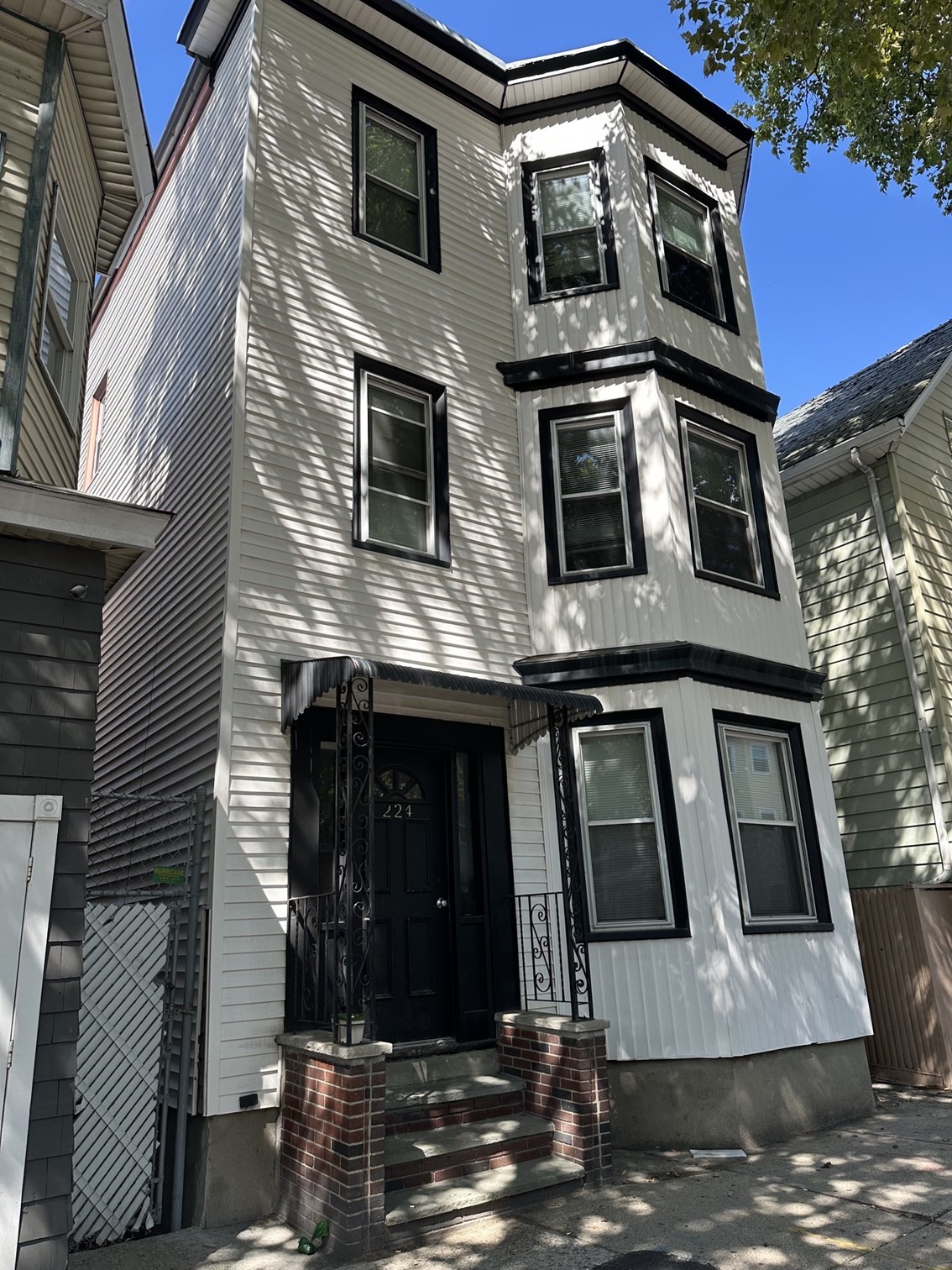 224 Chelsea Street # 3 Property Photo 1