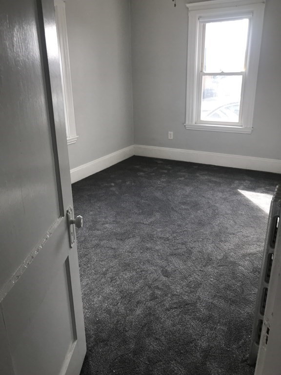 1 Hathorne Crescent # 1 Property Photo 7