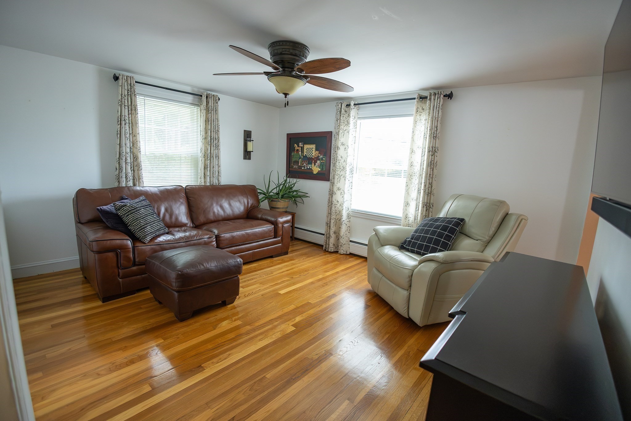 351 Elm St Property Photo 13