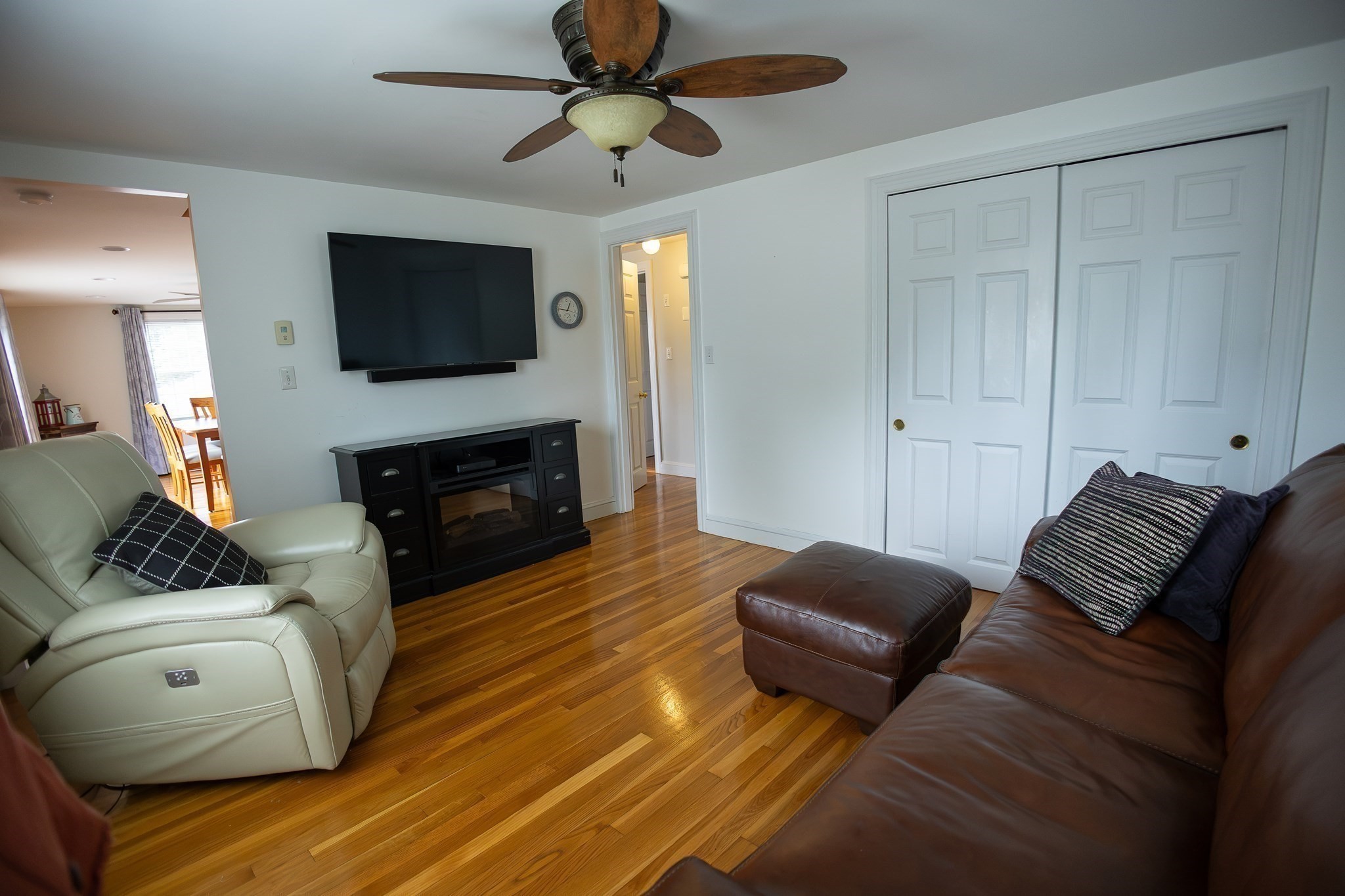 351 Elm St Property Photo 16