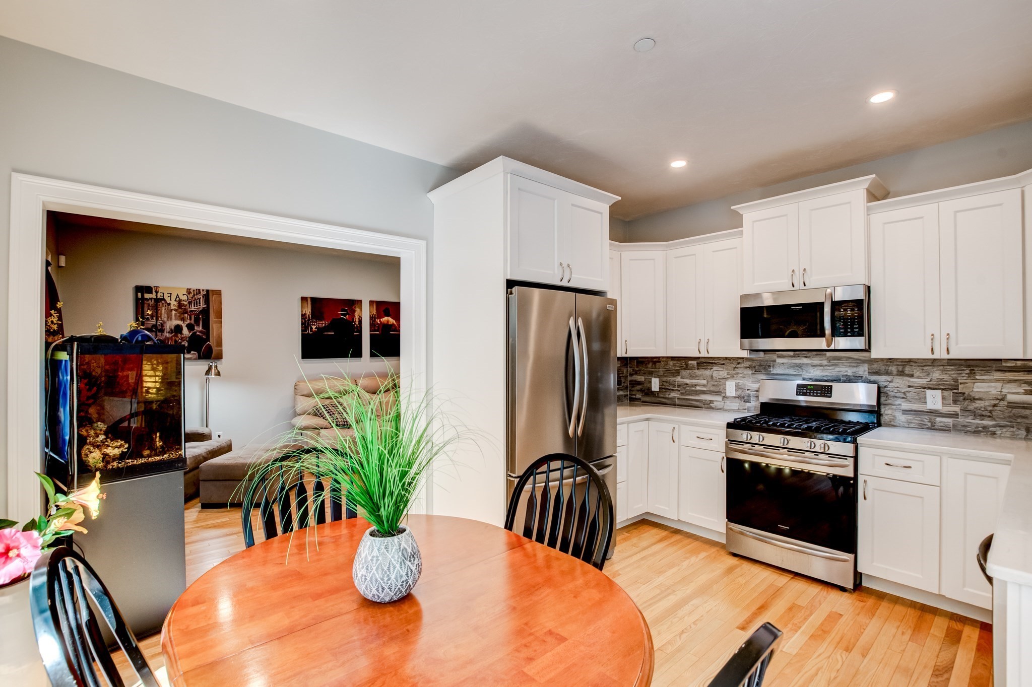 658 Massachusetts Ave # 3 Property Photo 8