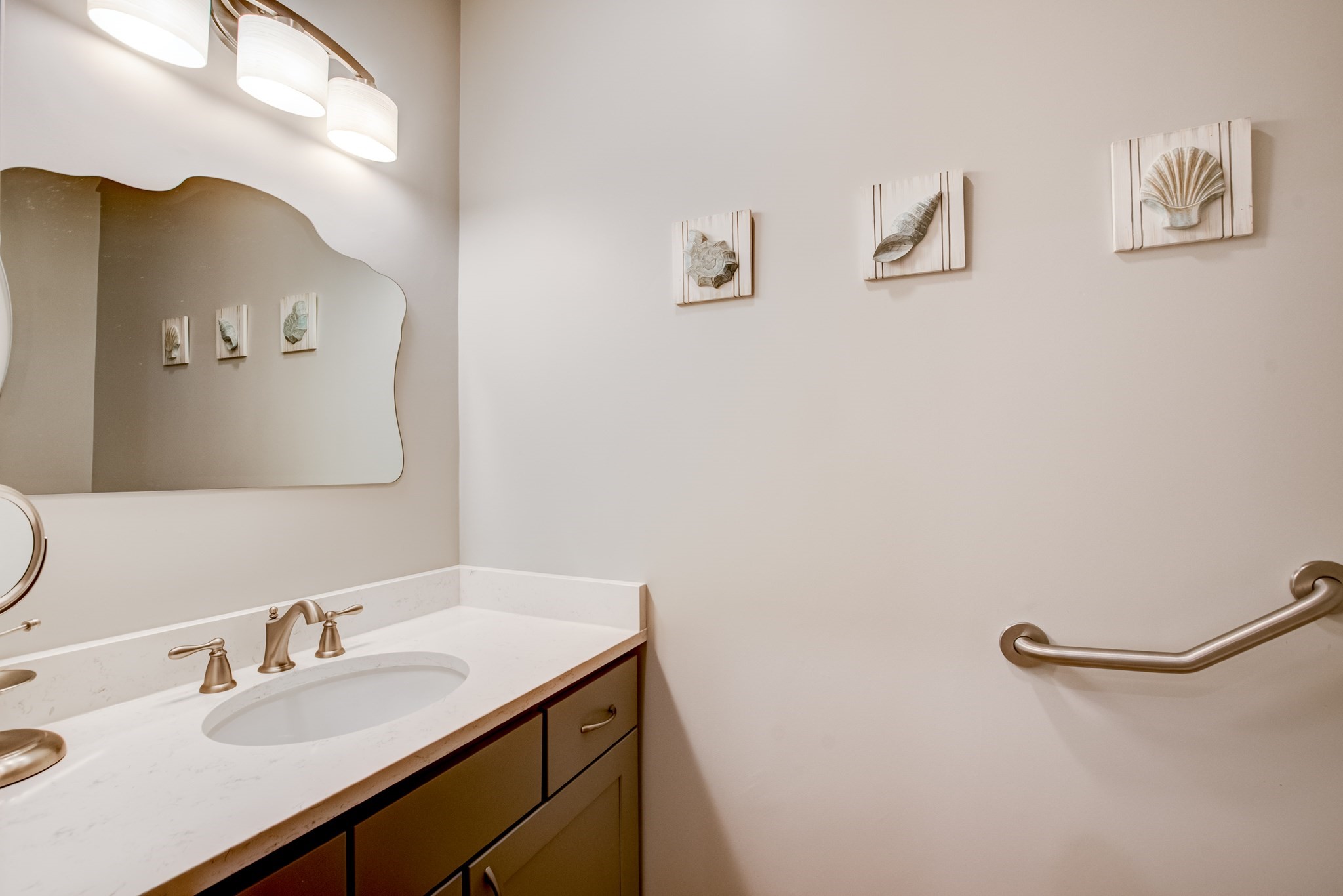 658 Massachusetts Ave # 3 Property Photo 14