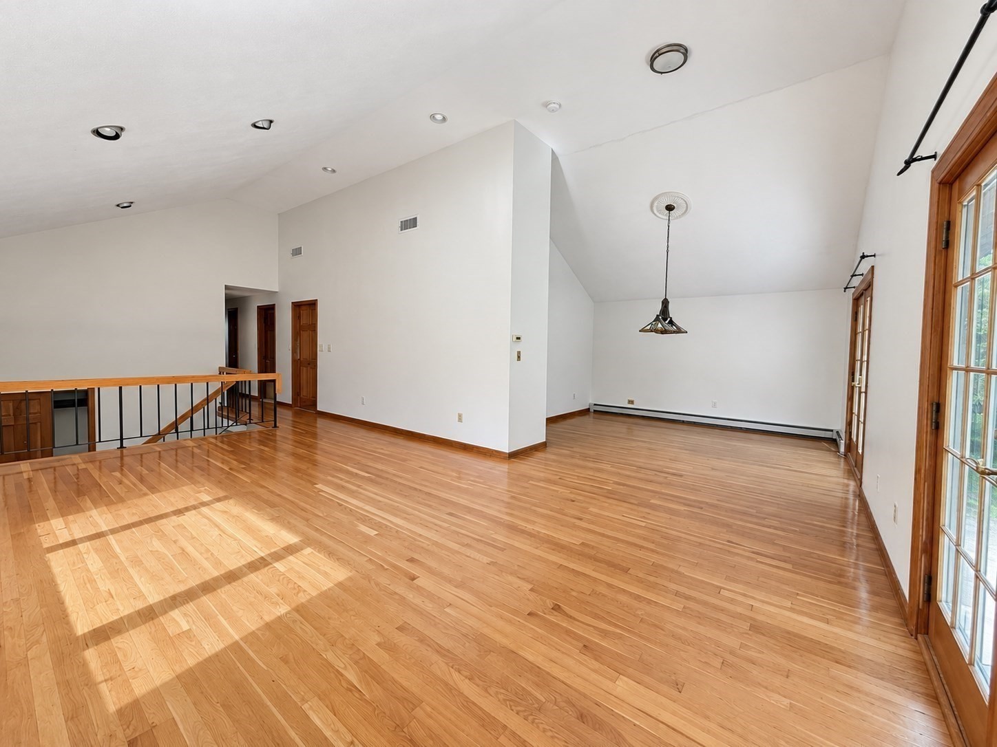 39 Ingleside Property Photo 4