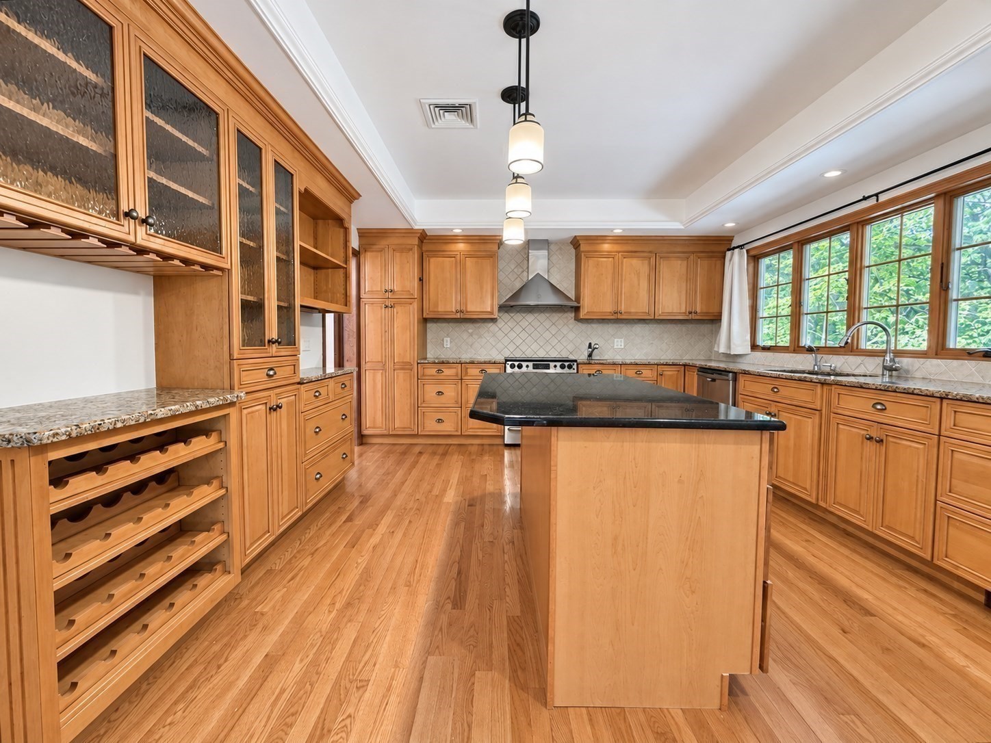39 Ingleside Property Photo 5