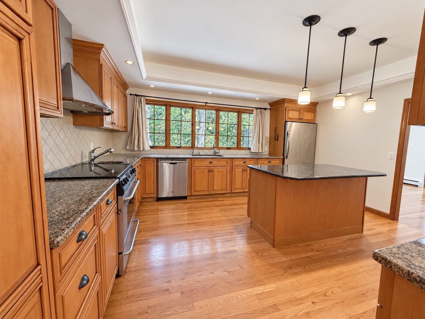 39 Ingleside Property Photo 6