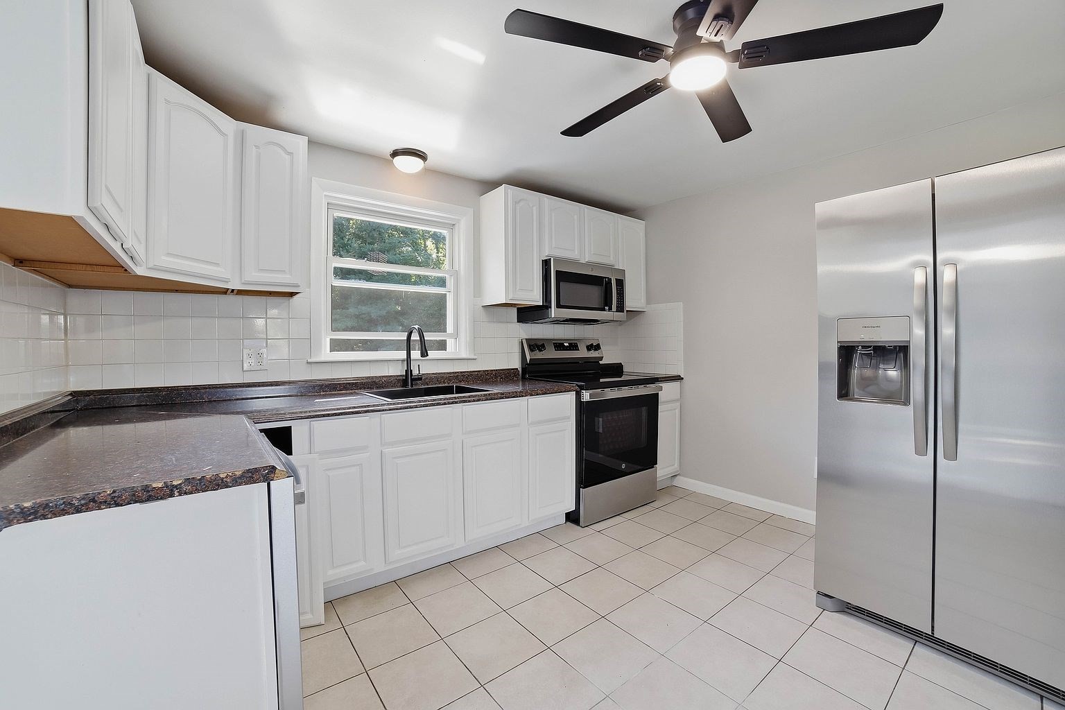 200 North Quinsigamond St Property Photo 4