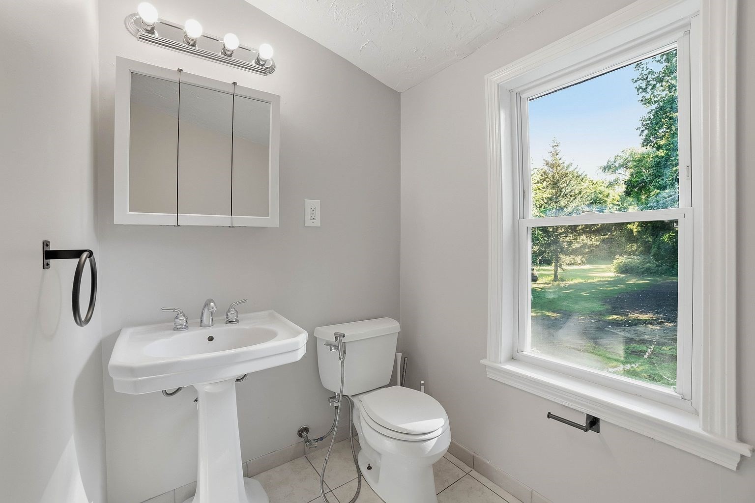 200 North Quinsigamond St Property Photo 25