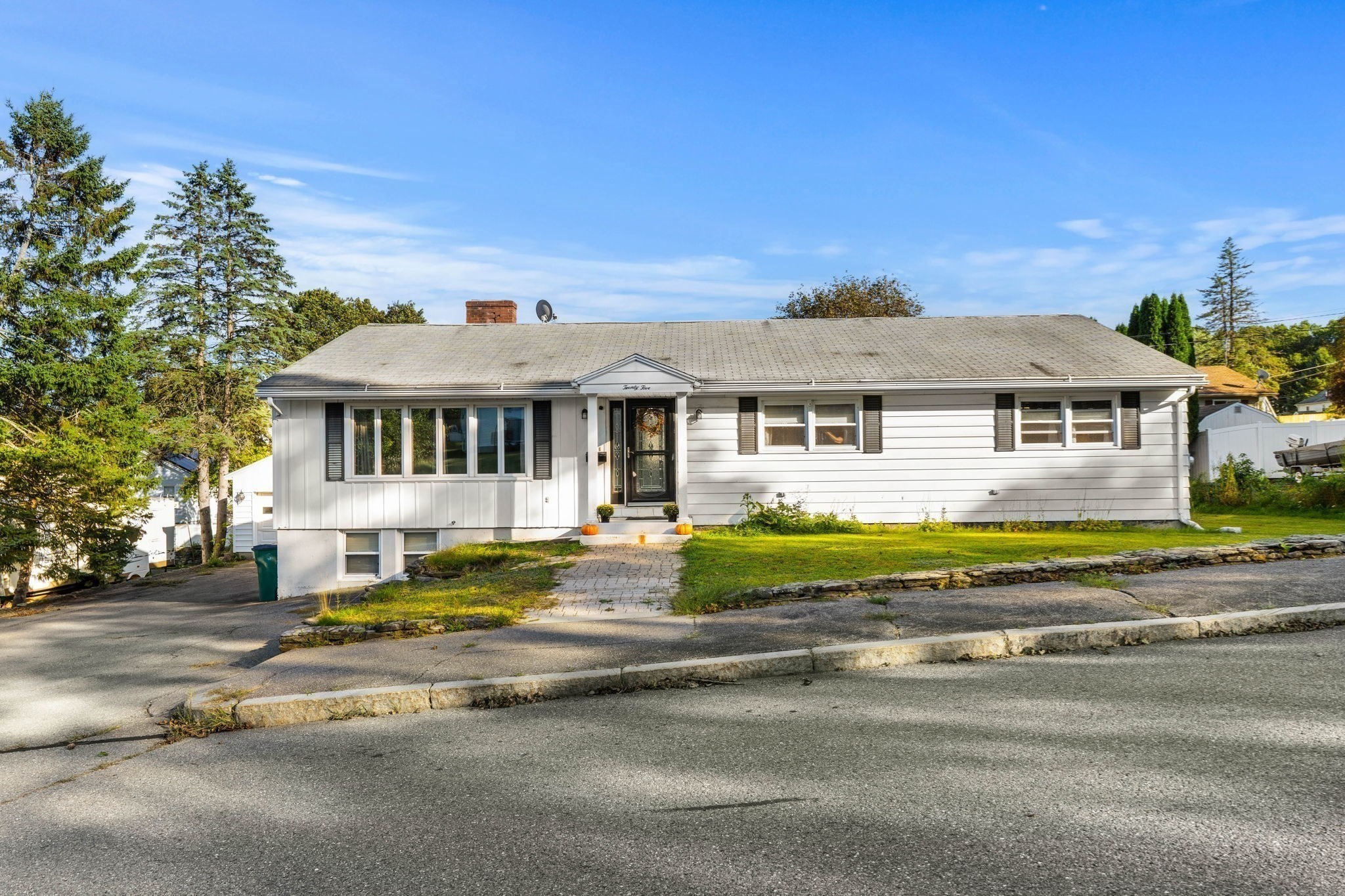 25 Belli Ave Property Photo 1