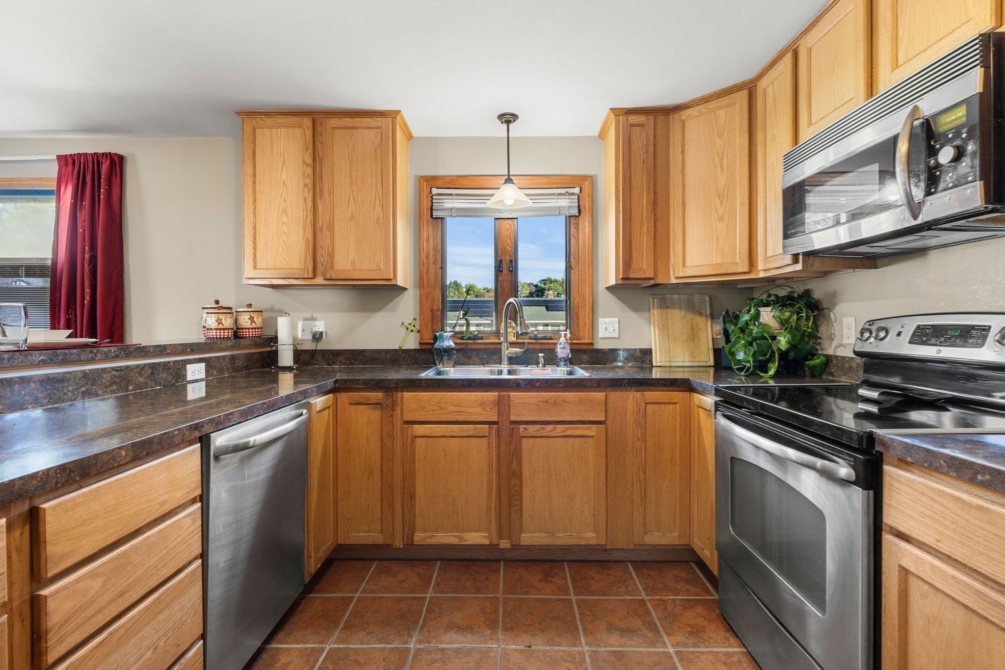25 Belli Ave Property Photo 6