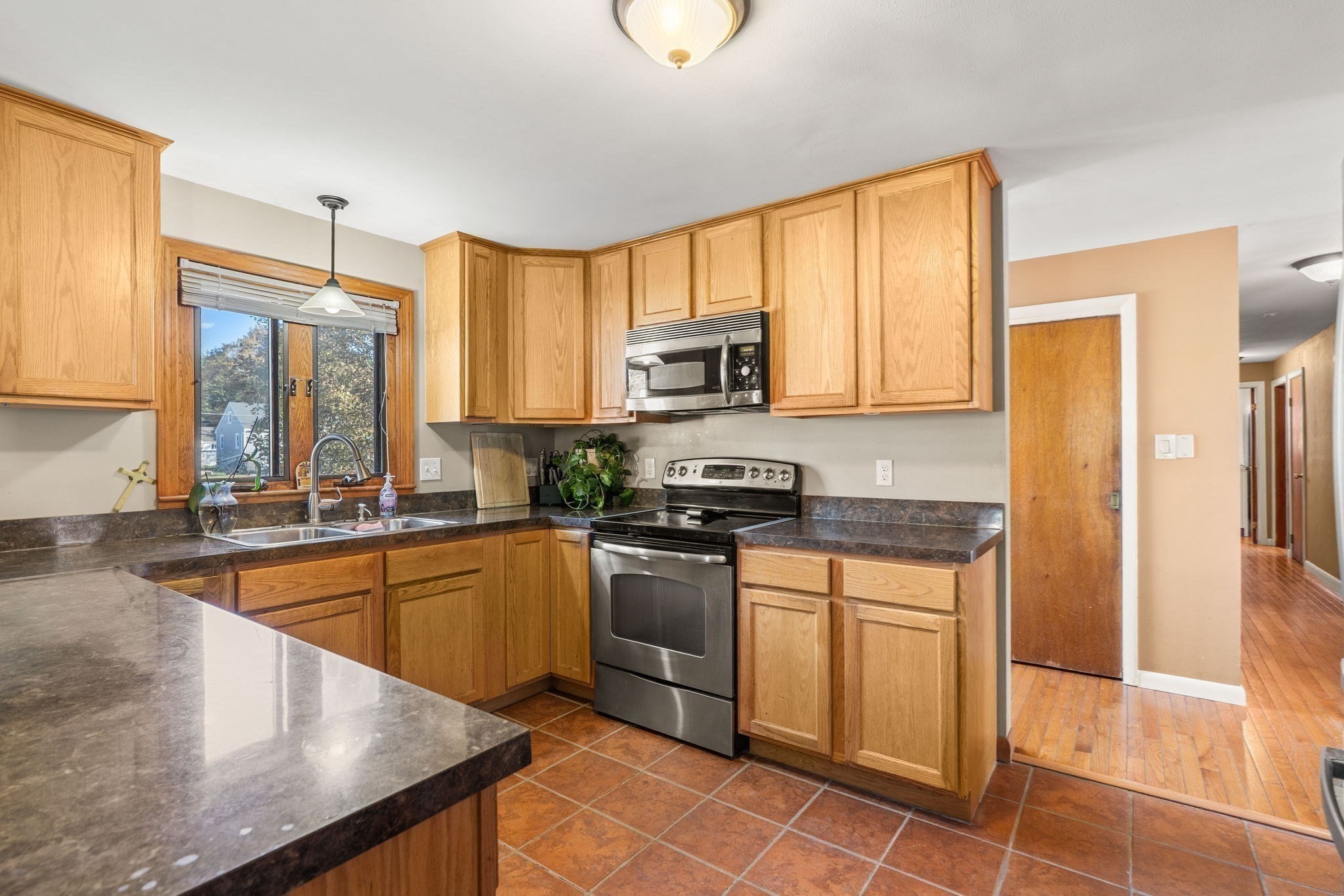 25 Belli Ave Property Photo 7